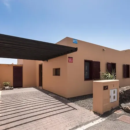 Home2book Stunning Aloha Beach, Private Pool Villa *