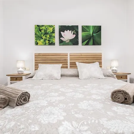 Home2book Stunning Aloha Beach, Private Pool Villa *